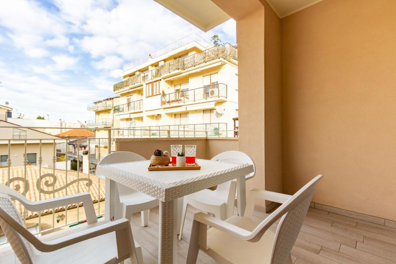 Apartmán Giada 1P - Palazzina Laura Myho Casa Tortoreto Exteriér fotografie